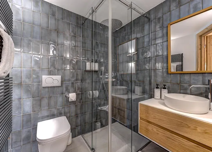 Josephine, Les Bois *